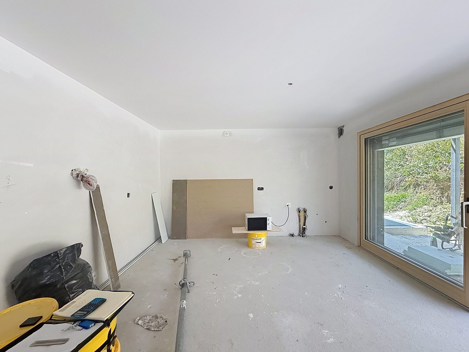 Pièce de l'appartement en construction